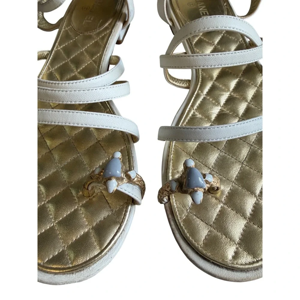 Chanel CC White Leather Strappy Gladiator Sandals Toe Loop Grippiz Jewel 38
